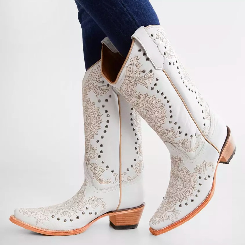 Circle G white cowgirl boots